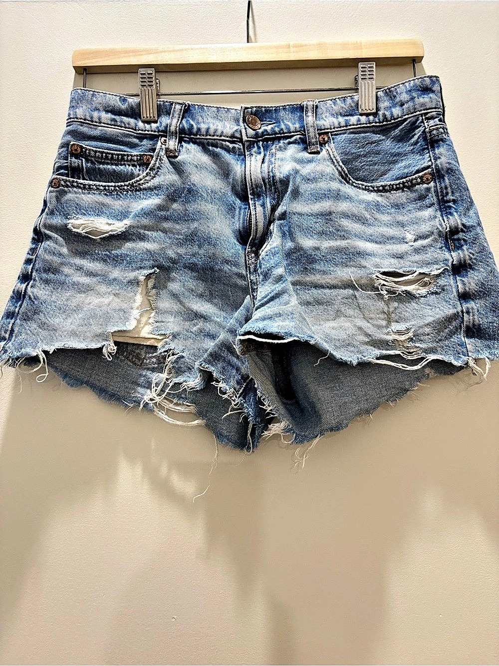 American Eagle Outfitters Distressed Denim Jean Shorts in Blue